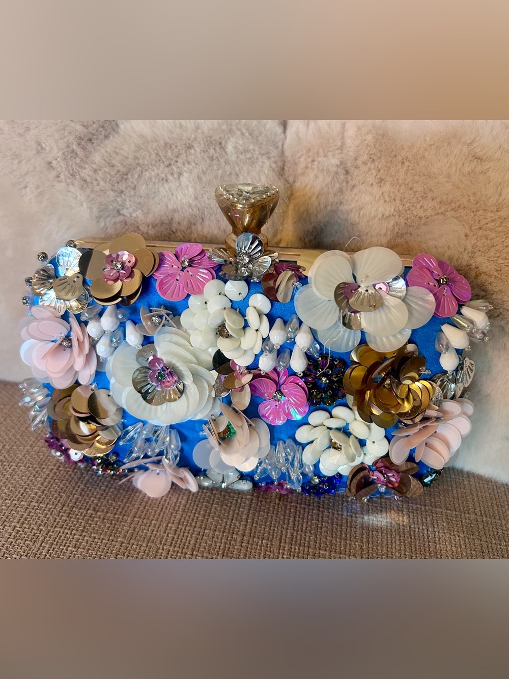 Bebe - NWT - Daisy Sequin in blue clutch